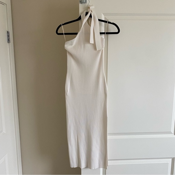 Aritzia Dresses & Skirts - Aritzia Wilfred Halter Dress